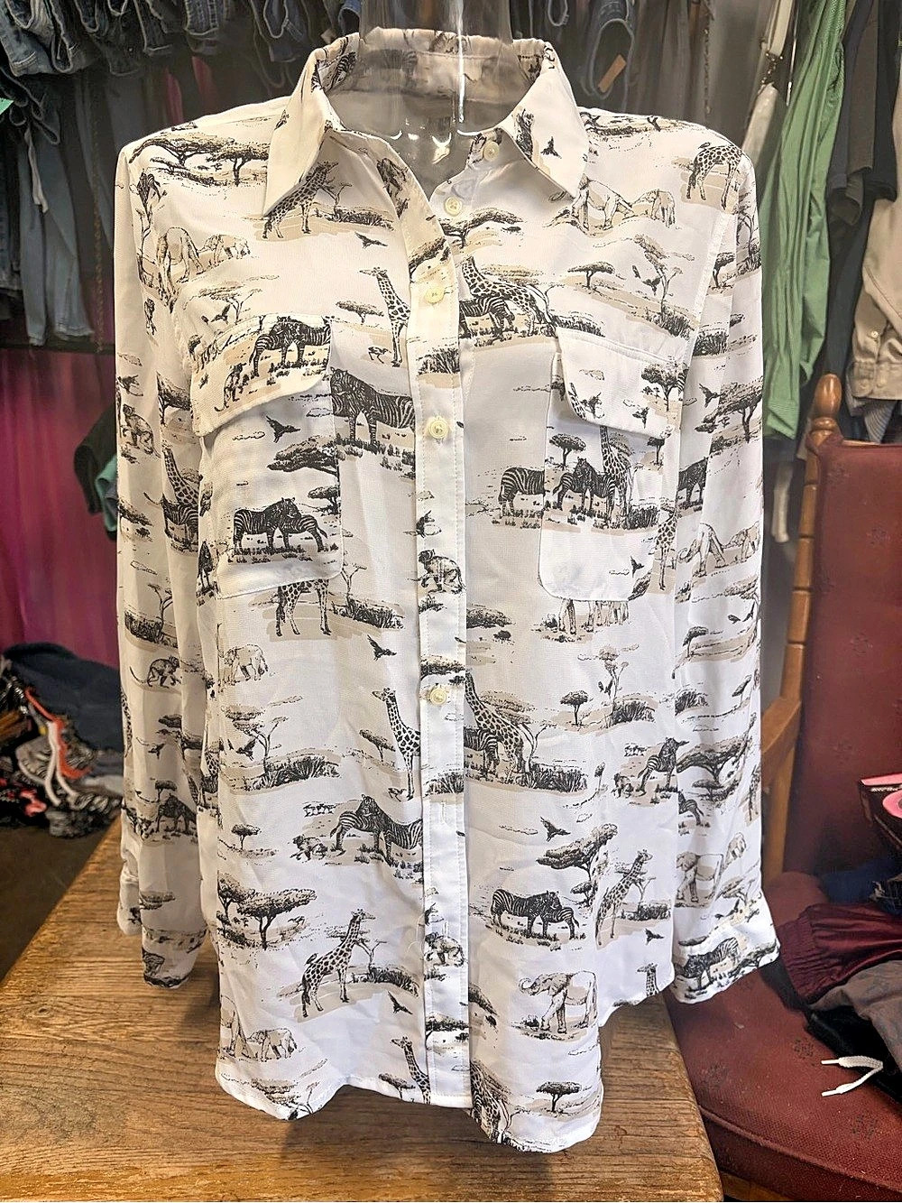 Banana Republic Animal Print Button Down Size Large